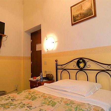 Hotel Desiree Florence Exterior photo