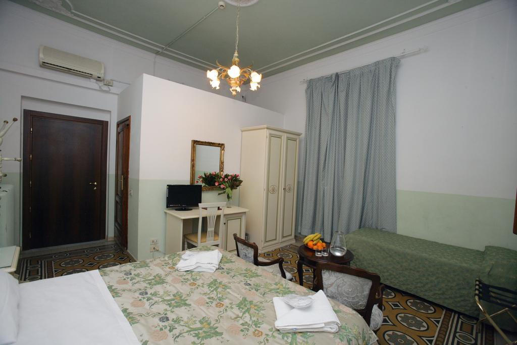 Hotel Desiree Florence Exterior photo